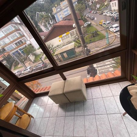 Apartamento Para 9 Pessoas - Blumenhaus 201 - Uma Quadra Da Rua Coberta! Gramado Esterno foto