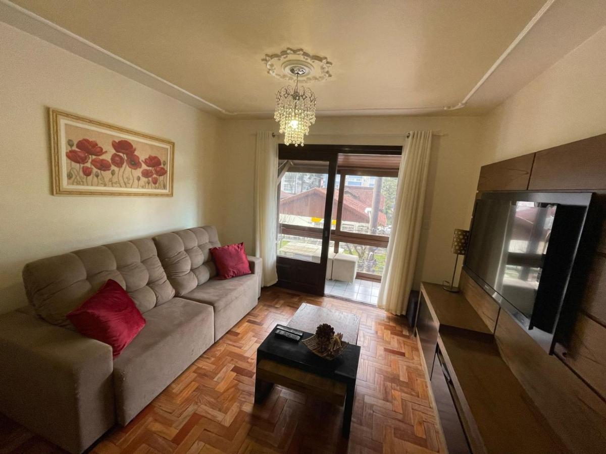 Apartamento Para 9 Pessoas - Blumenhaus 201 - Uma Quadra Da Rua Coberta! Gramado Esterno foto